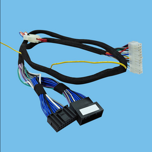 Standard plug-in connectors/custom wiring harnesses